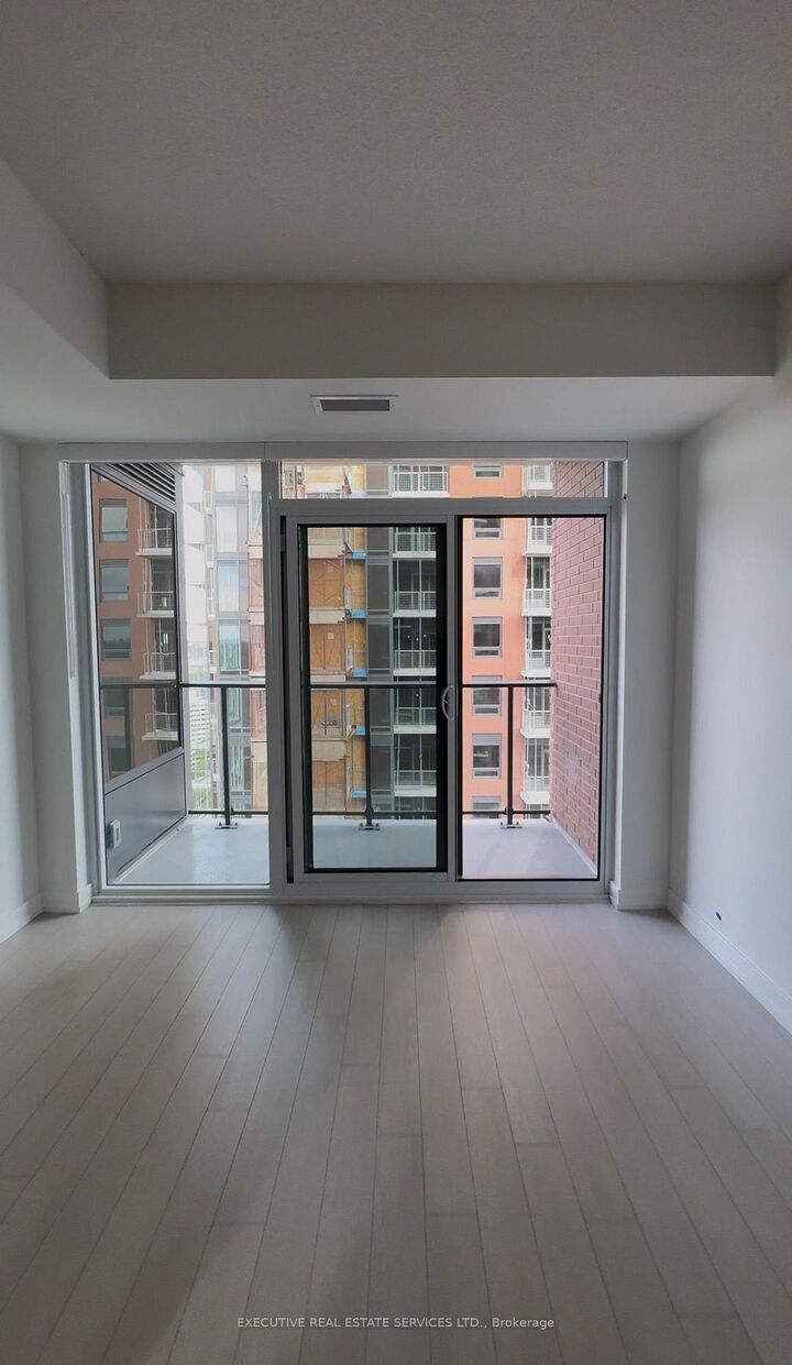 Property Photo: 4010 Eglinton Avenue W 2122 ON M9A 0G5