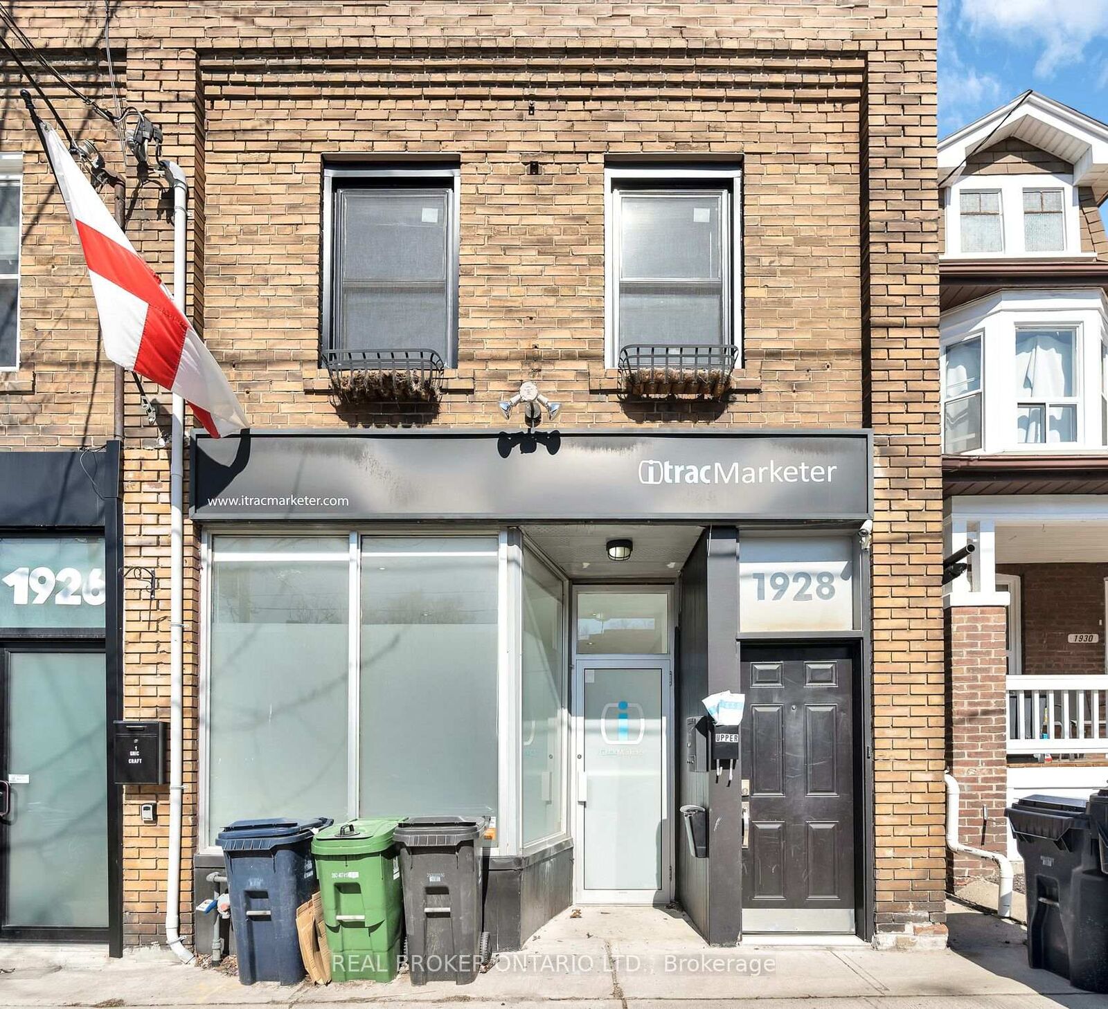 Property Photo:  1928 Gerrard Street E Main Fl  ON M4L 2C1 