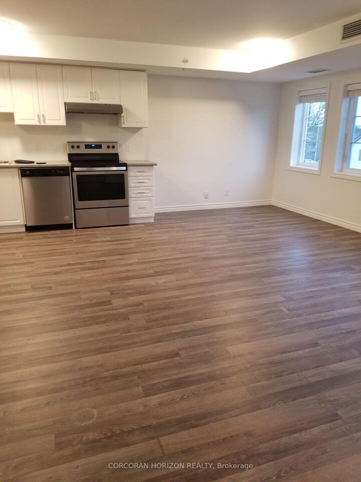 Property Photo:  253 Broadway Street 203 (A1)  ON N4G 0H8 