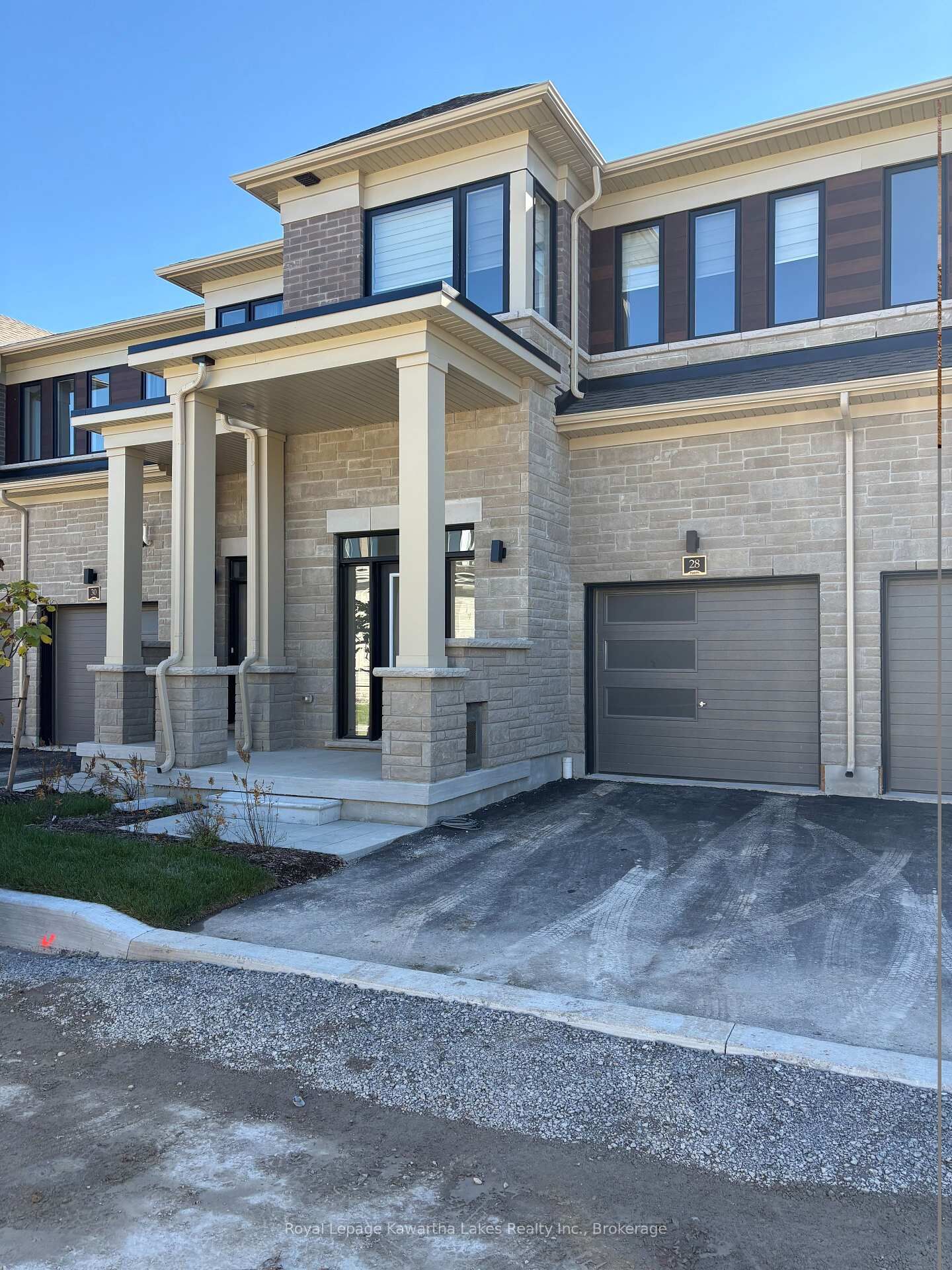 Property Photo:  28 Ingle Way  ON K9V 0T5 