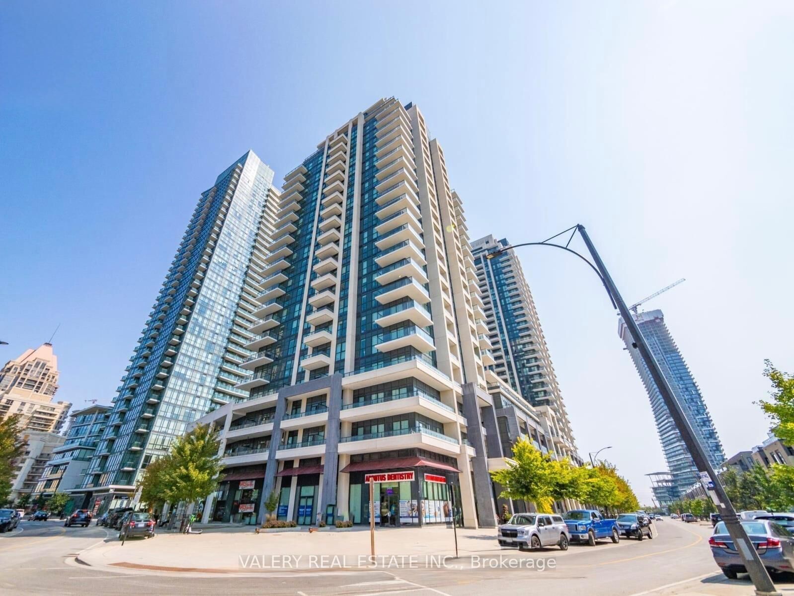 Property Photo:  4085 Parkside Village Drive 706  ON L5B 0K9 