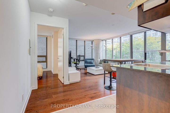 Property Photo:  33 Lombard Street 303  ON M5C 3H8 