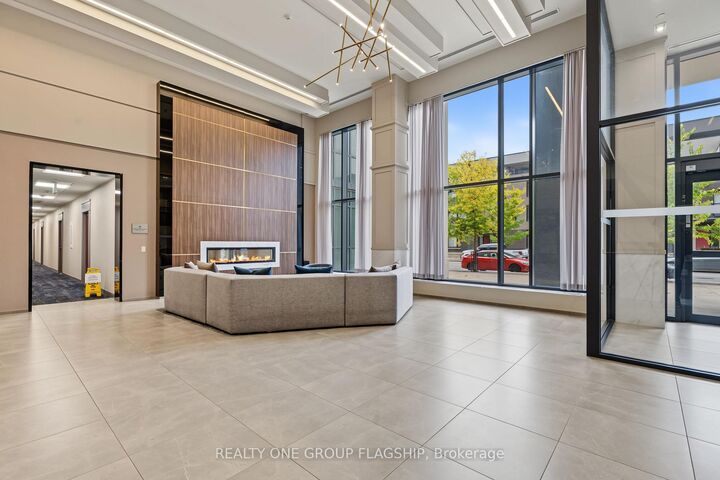 Property Photo:  4085 Parkside Village Drive 7  ON L5B 0K9 