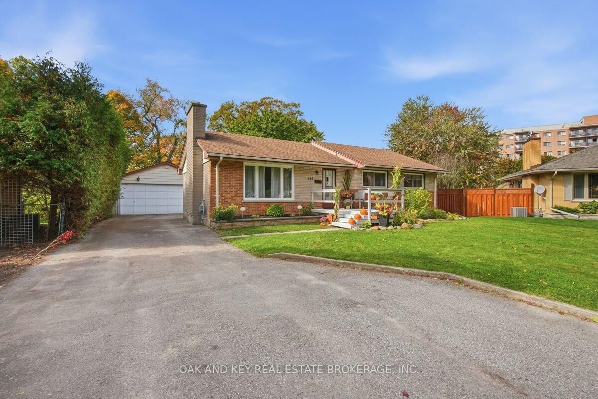 Property Photo:  446 Scenic Drive  ON N5Z 3A8 