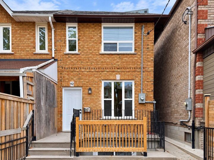 Property Photo:  92 Lappin Avenue Lower  ON M6H 1Y4 