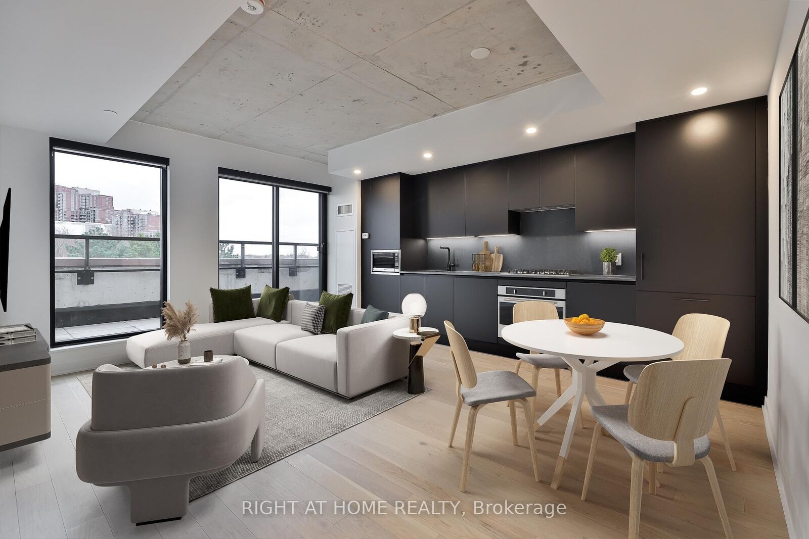 Property Photo:  2720 Dundas Street W 409  ON M6P 1Y2 