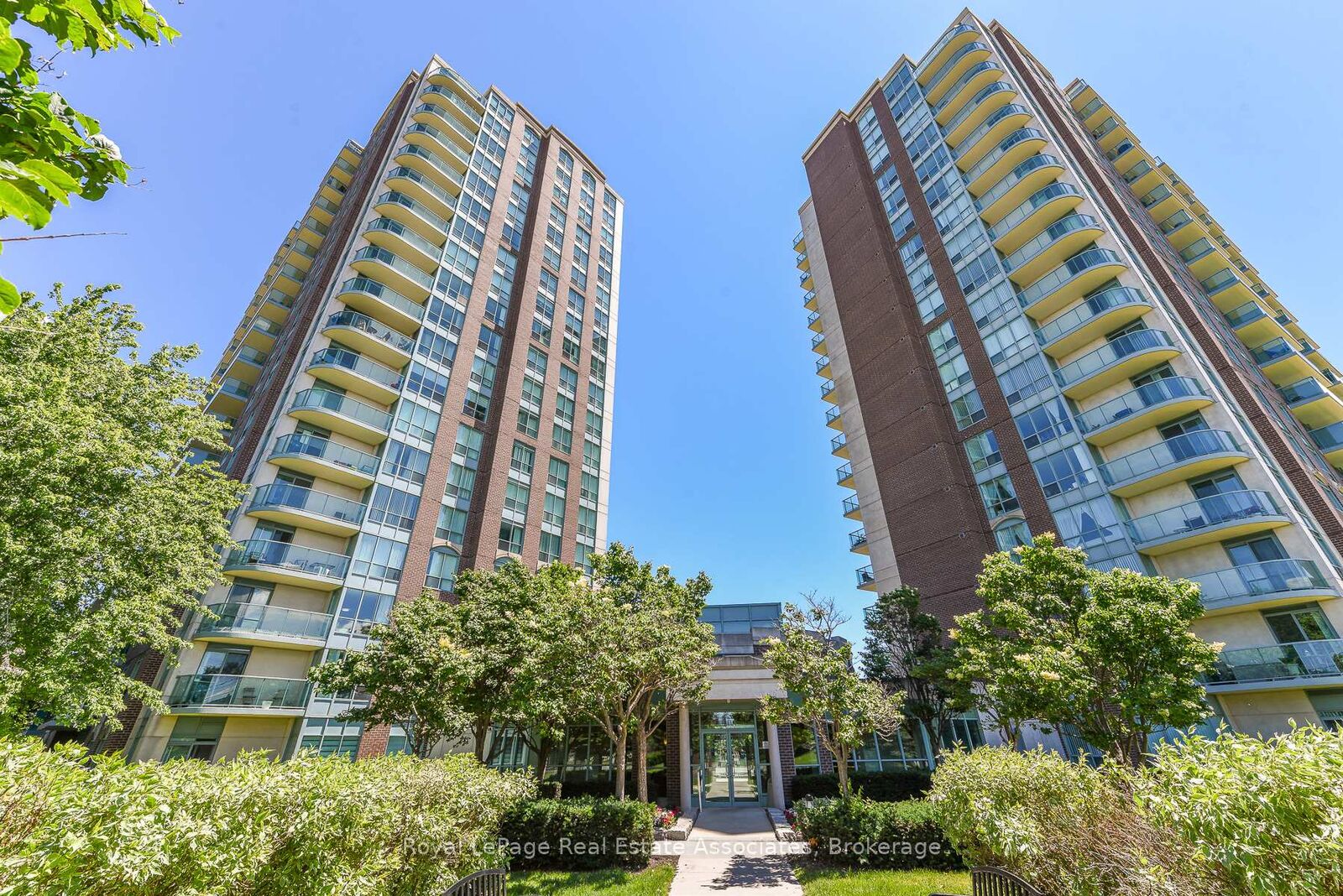 Photo de la propriété:  4879 Kimbermount Avenue 710  ON L5M 7R8 
