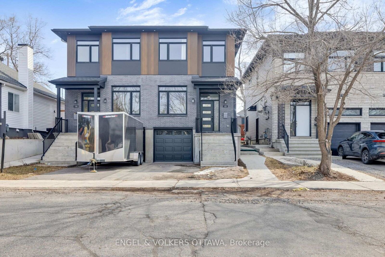 Property Photo:  151 Longpre N/A N B  ON K1L 7J5 
