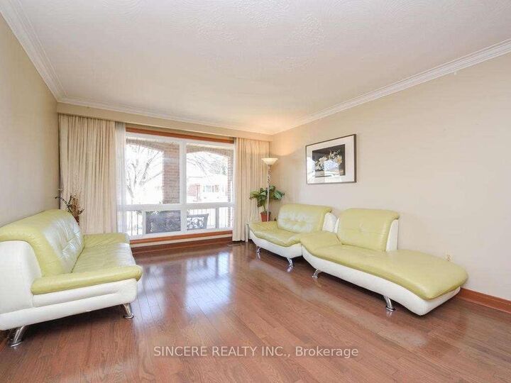 Property Photo:  39 Kathrose Drive  ON M2J 3P4 
