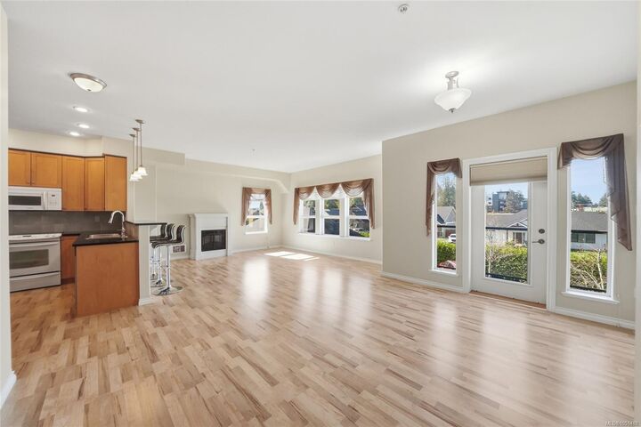 Property Photo: 399 Wembley Rd #211 BC V9P 0A6
