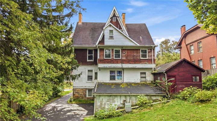Property Photo:  311 E Leasure Ave  PA 16101 