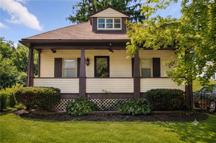 Property Photo:  344 Mecklem Ln  PA 16117 