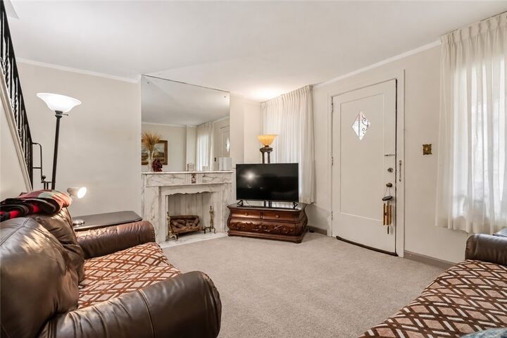 Property Photo:  5902 Nicholson St  PA 15217 