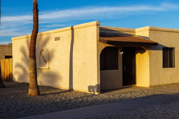 Property Photo:  1945 S 1 Avenue  AZ 85364 