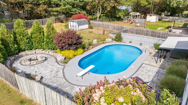 Property Photo:  611 Bending Bough Drive  NY 14580 