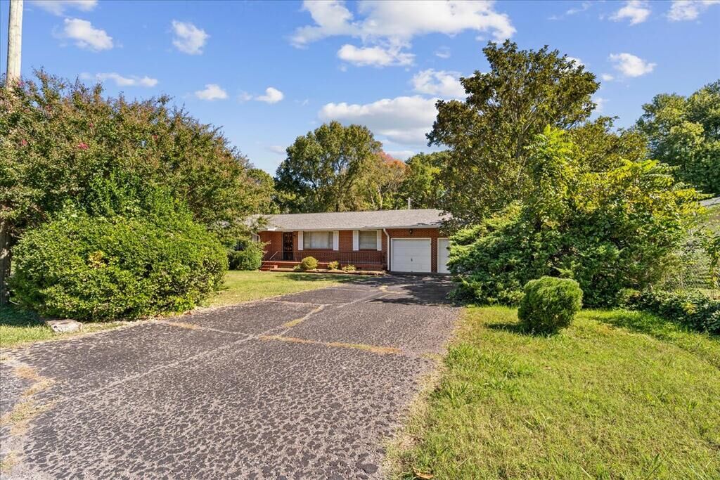 Property Photo: 902 Hogan Road GA 30741