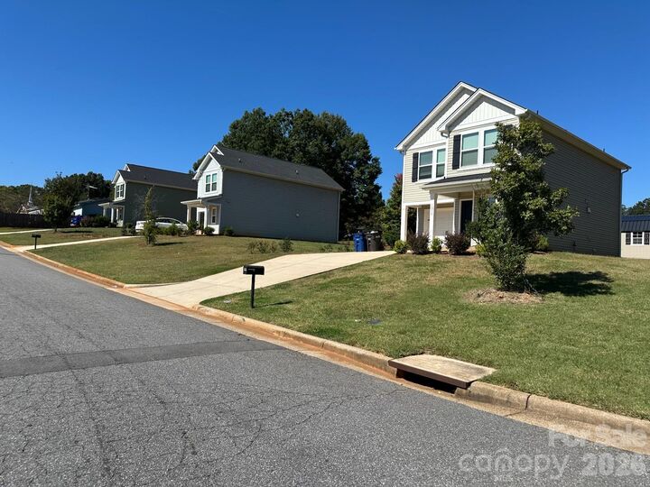 Property Photo:  1316 Yadkin Street  NC 28677 