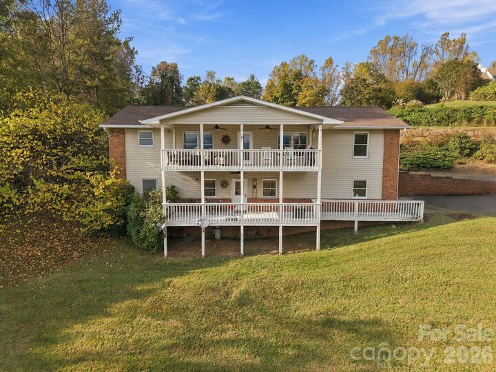 Property Photo:  441 Country Drive  NC 28754 