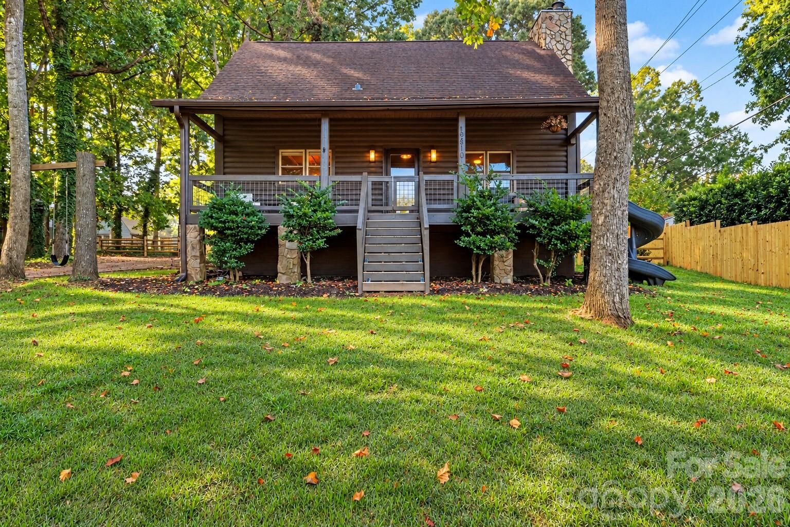 Property Photo:  19810 Schooner Drive  NC 28031 