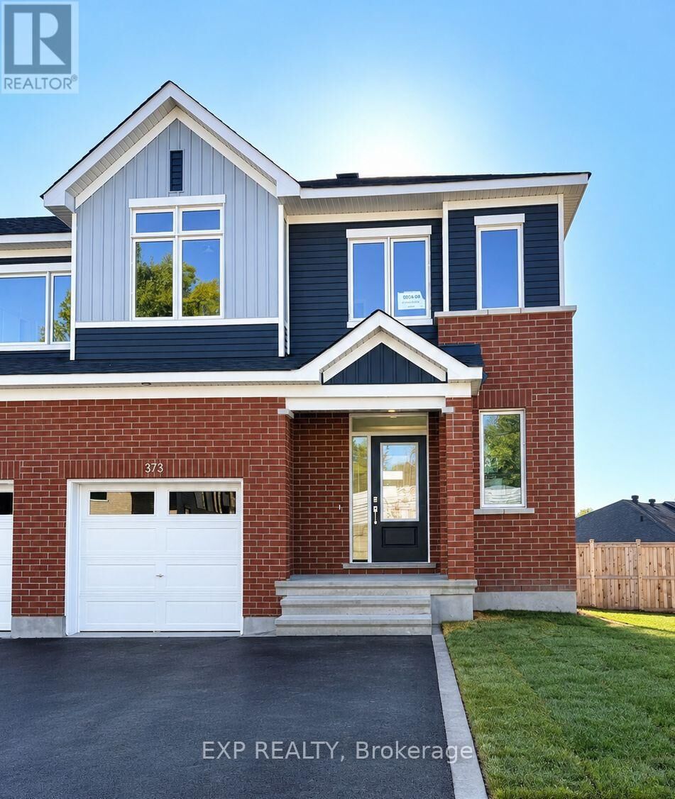 Property Photo:  373 Falsetto Street  ON K1W 0S6 