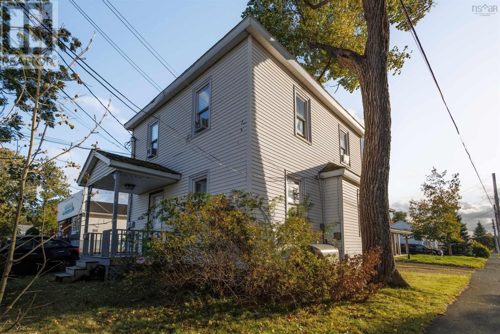 Property Photo:  172 Ashby Road  NS B1P 2S6 
