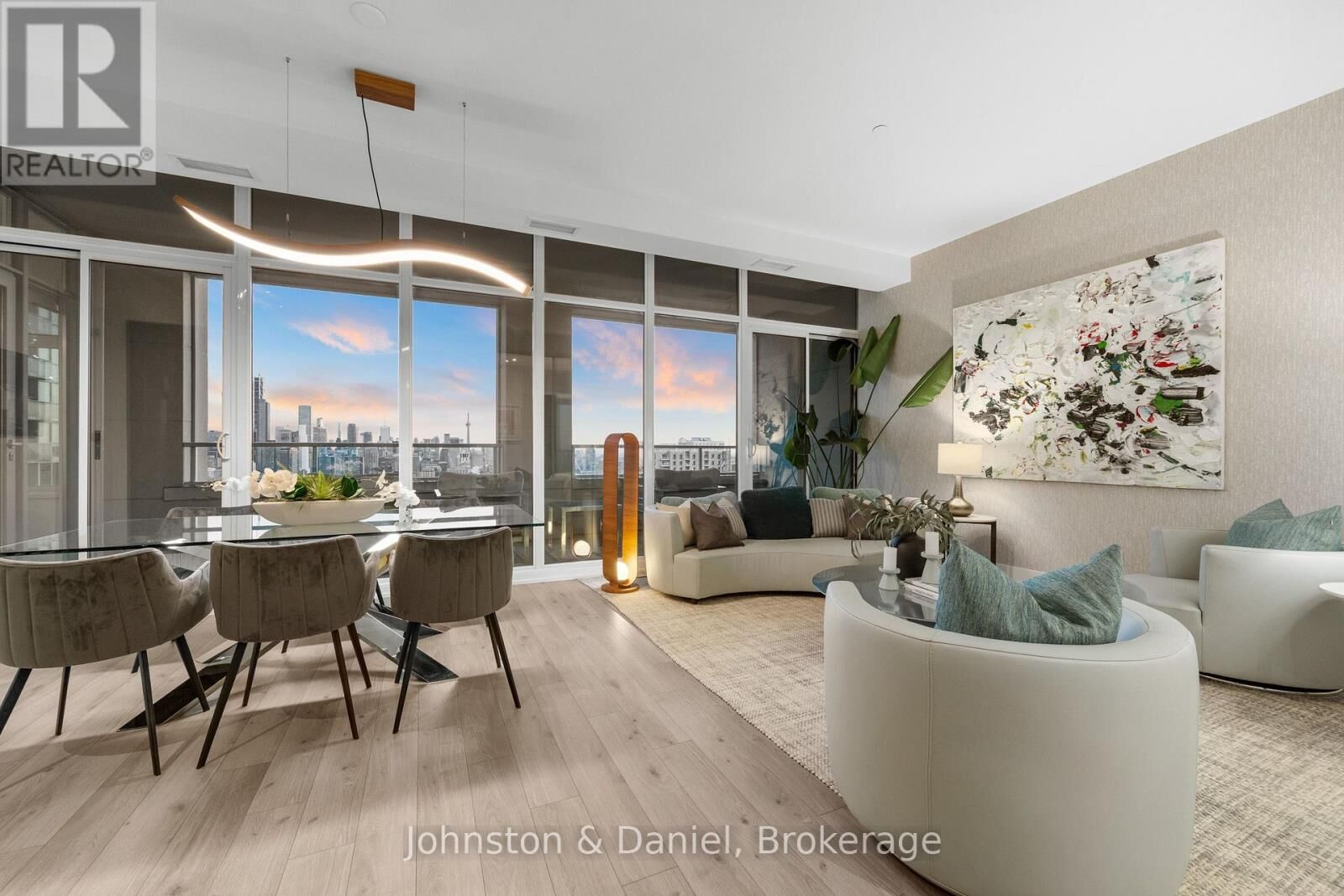Property Photo:  111 St Clair Avenue West 1213  ON M4V 1N5 