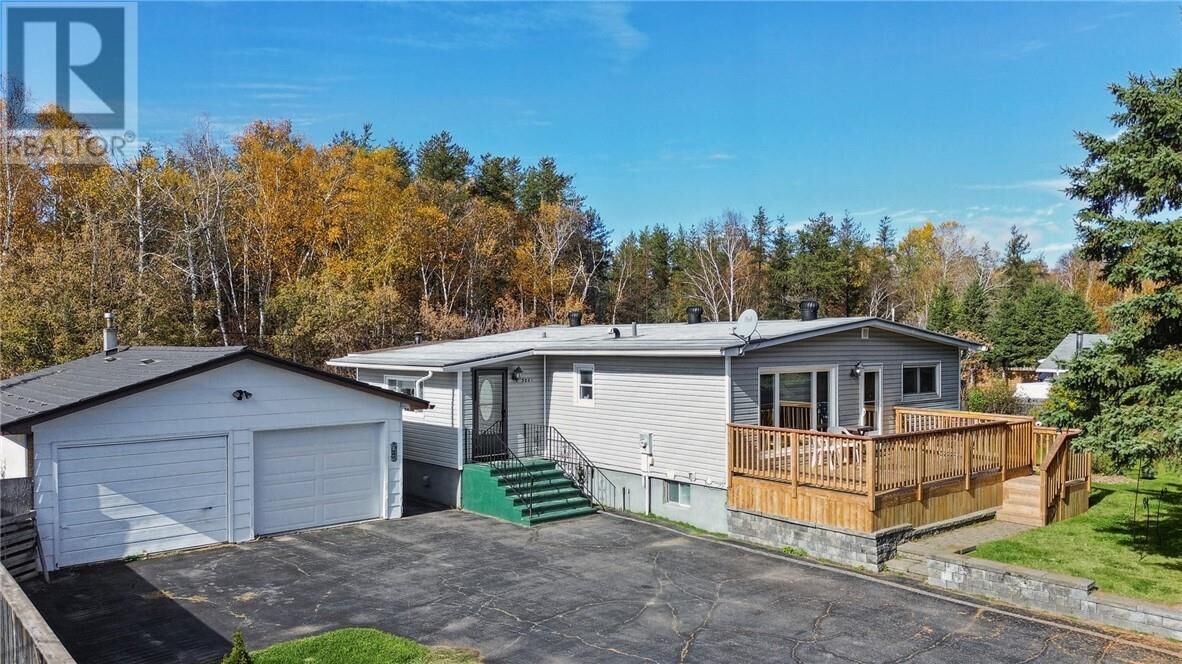 Property Photo:  3261 Elm Street  ON P3N 1G1 