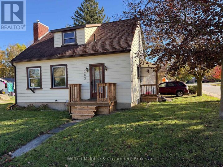 Property Photo:  385 6th Avenue  ON N4N 2G1 