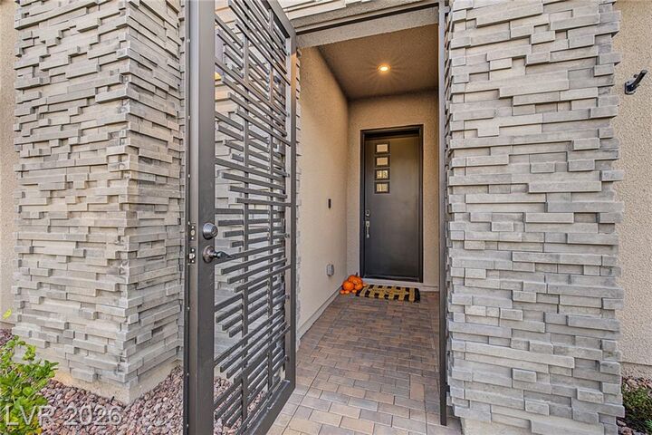 Property Photo: 10261 Midnight Meteor Avenue NV 89166