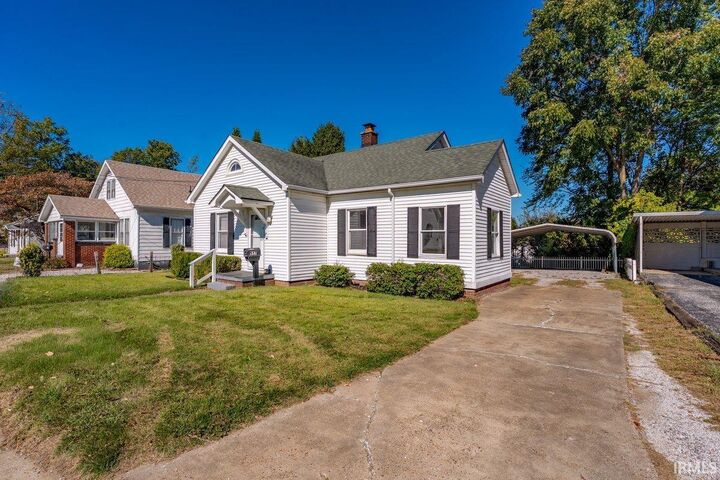Property Photo:  517 W Locust Street  IN 47601 