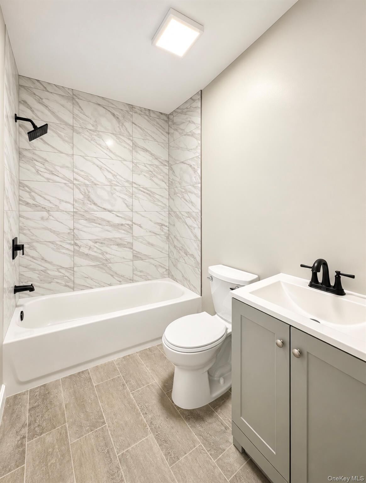 Property Photo:  199 Chambers Street 2  NY 12550 