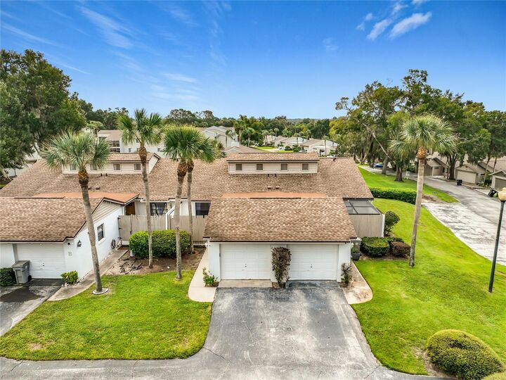 Property Photo: 1437 Oak Place C FL 32712