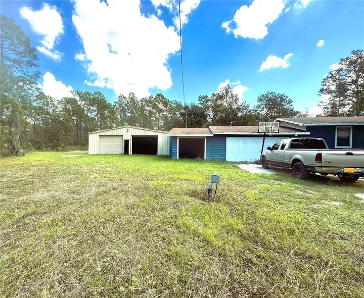 Property Photo: 2615 SW 157th Court FL 34481
