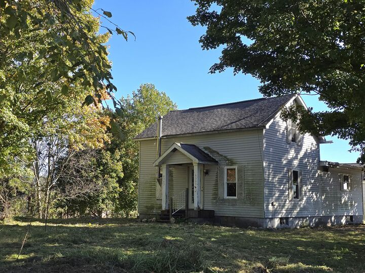 Property Photo:  6363 E Bacon Road  MI 49242 