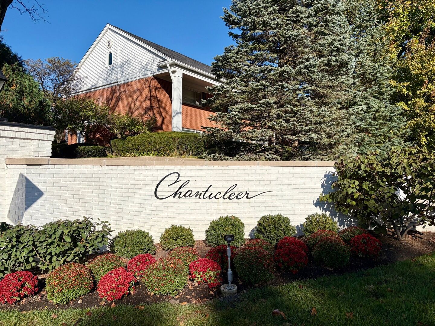 Property Photo: 502 Chanticleer Lane 502 IL 60521