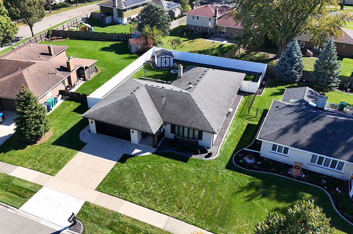 Property Photo:  7919 Palm Court  IL 60462 