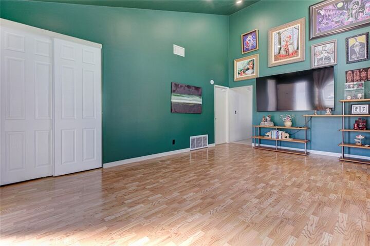 Property Photo: 2141 Hietter Avenue CA 93063