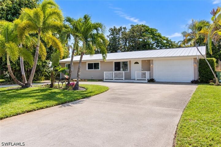 Property Photo:  1270 Wisconsin Drive  FL 34103 