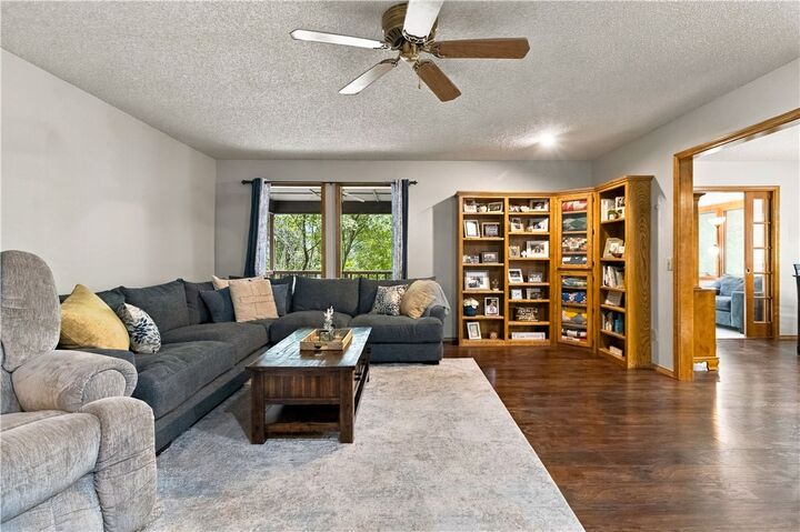 Property Photo:  8 Helmsley Lane  AR 72715 