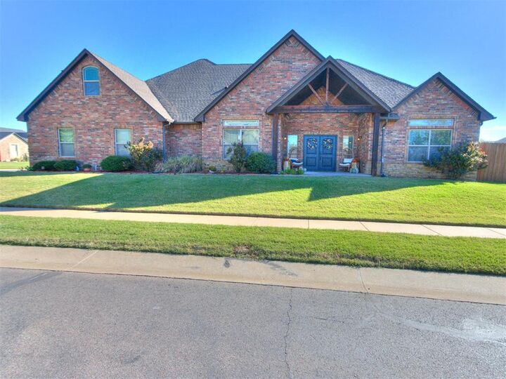Property Photo:  4712 SW 124th Place  OK 73173 