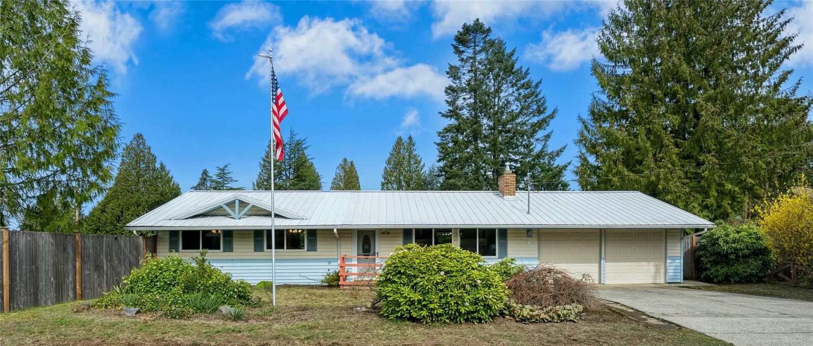 Property Photo:  12502 SE 73rd Place  WA 98056 