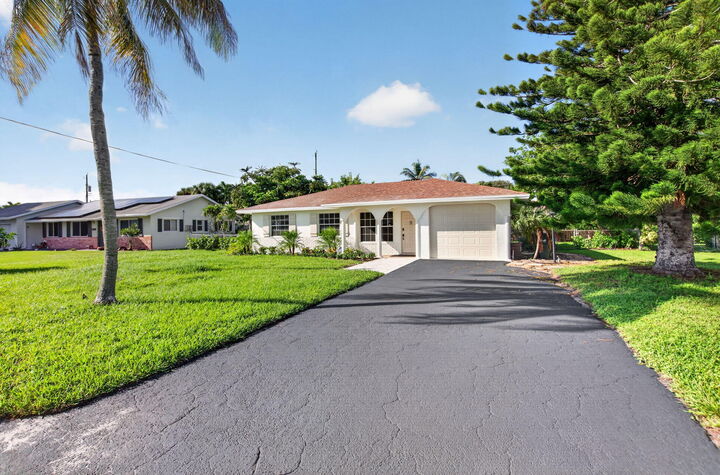 Property Photo: 632 Jaeger Drive FL 33444