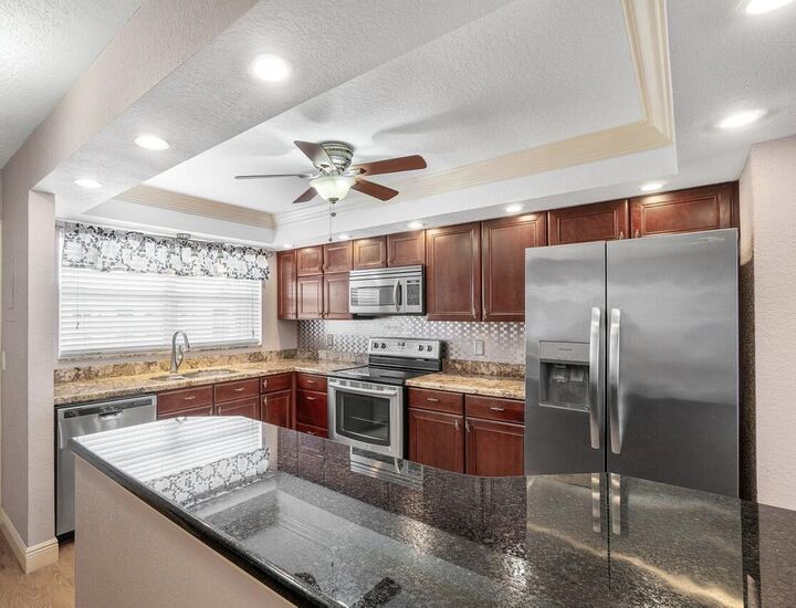 Property Photo:  2006 S Federal Highway 408  FL 33435 