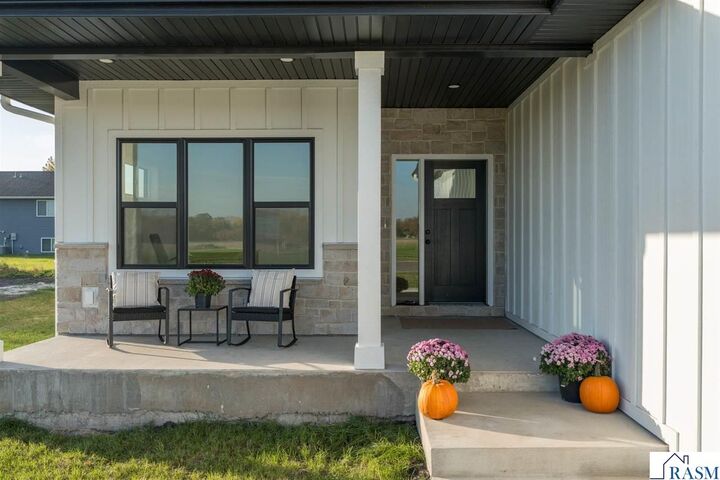 Property Photo:  1921 Denali Drive  MN 56003 