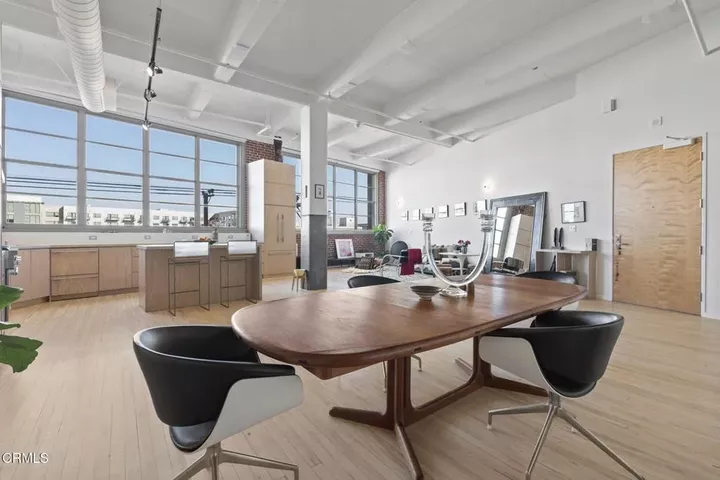 Property Photo:  1850 Industrial Street 407  CA 90021 