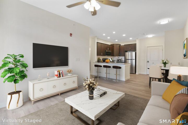 Property Photo:  280 Salmon Brook Street 1105A  CT 06035 