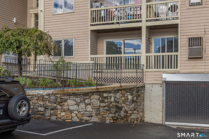 Property Photo:  980 Lindley Street 108H  CT 06606 