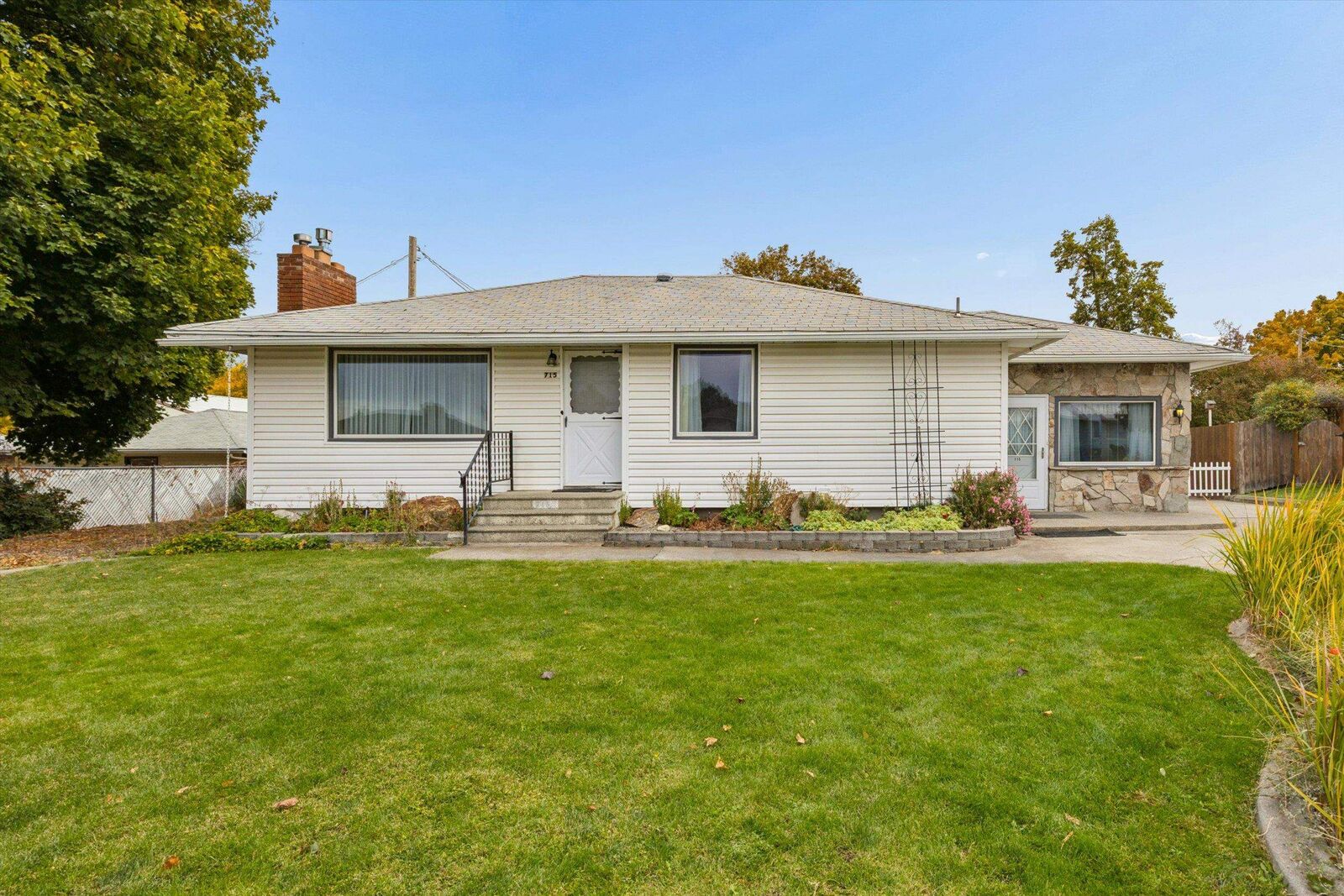 Property Photo: 715 S Houk Rd WA 99216
