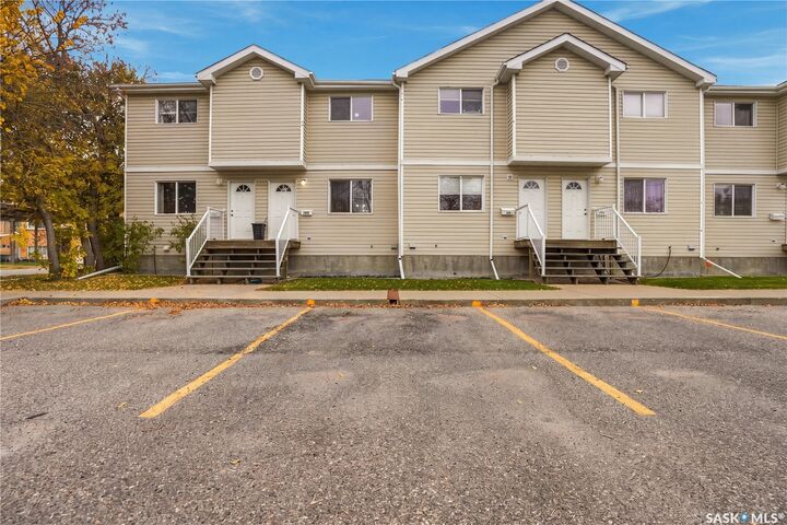 Property Photo:  1692 Alexandra Street  SK S4T 4P1 