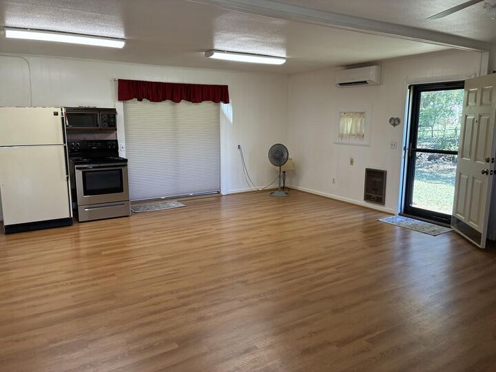 Property Photo:  5886 W Main St  AL 36305 